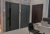 Бренд-секция входных дверей в ТЦ «Экспострой» на Нахимовском пр-те,<br /> г. Москва, Нахимовский пр-кт, д. 24, стр. 1, ТЦ «Экспострой», павильон №3, этаж 1, стенд 176