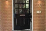 Как подготовить и покрасить металлические наружные двери Как подготовить и покрасить металлические наружные двери